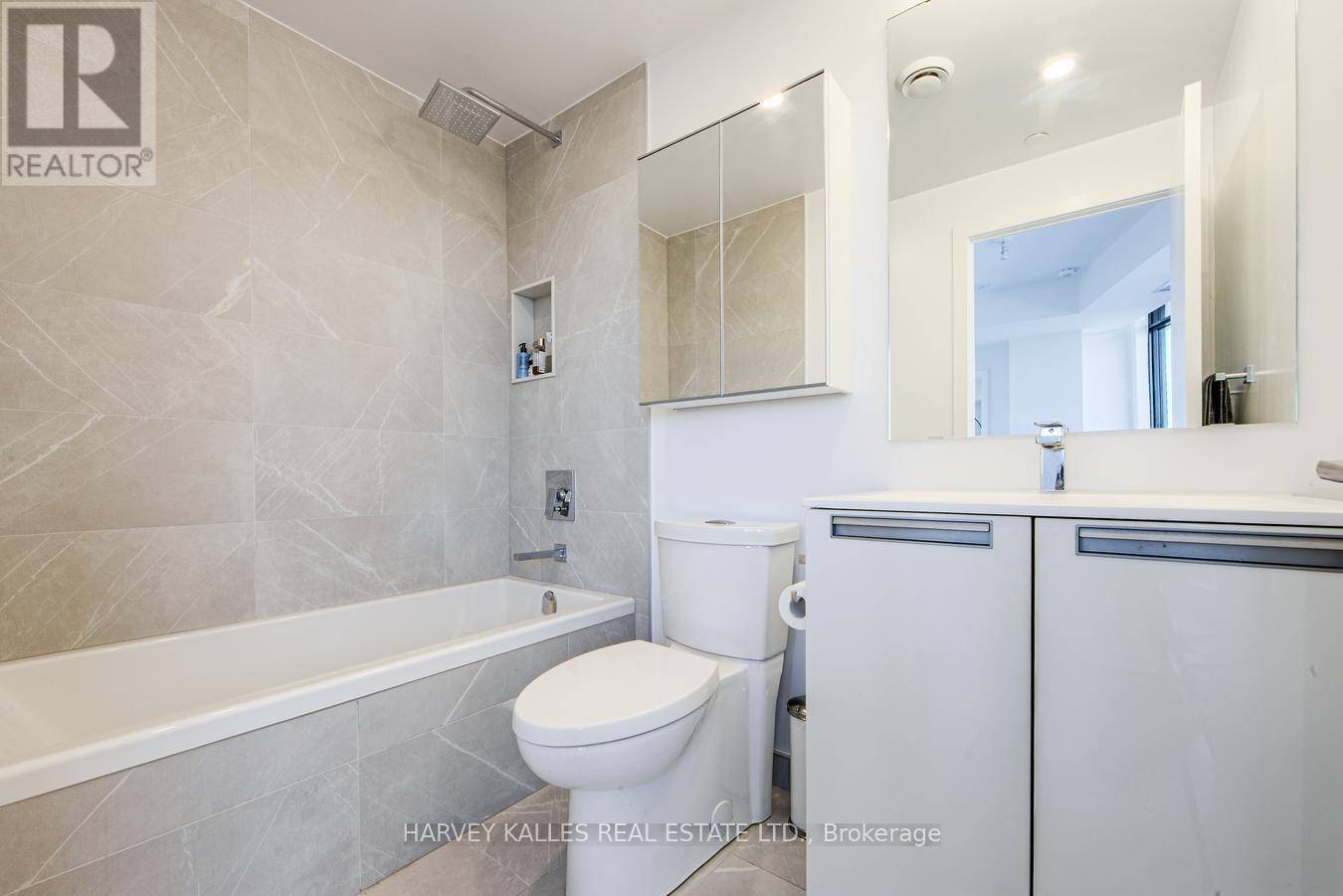 413 - 160 Kingsway Crescent, Toronto (Kingsway South), Ontario  M8X 0B5 - Photo 14 - W12403566