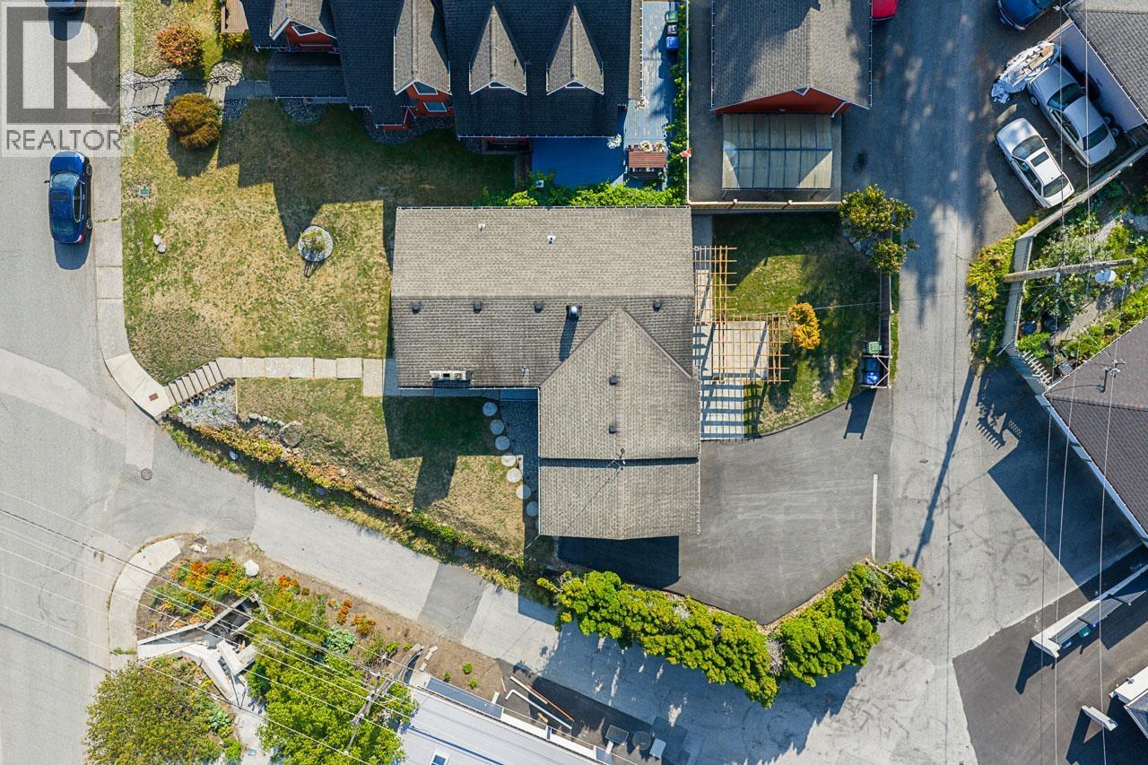 343 Churchill Avenue, New Westminster, British Columbia  V3L 4P5 - Photo 36 - R3047656