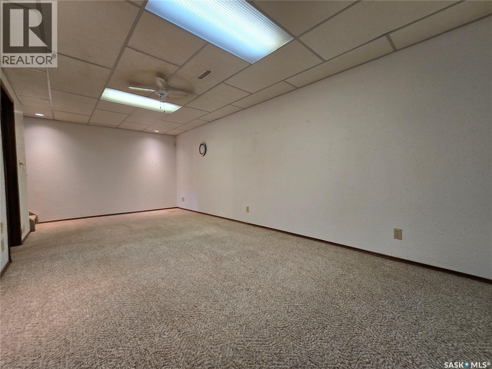 235 17th Street, Weyburn, Saskatchewan  S4H 2P1 - Photo 17 - SK018416