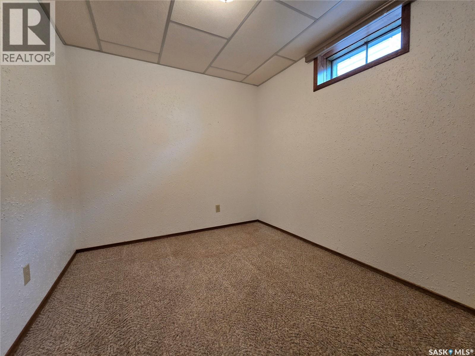235 17th Street, Weyburn, Saskatchewan  S4H 2P1 - Photo 19 - SK018416