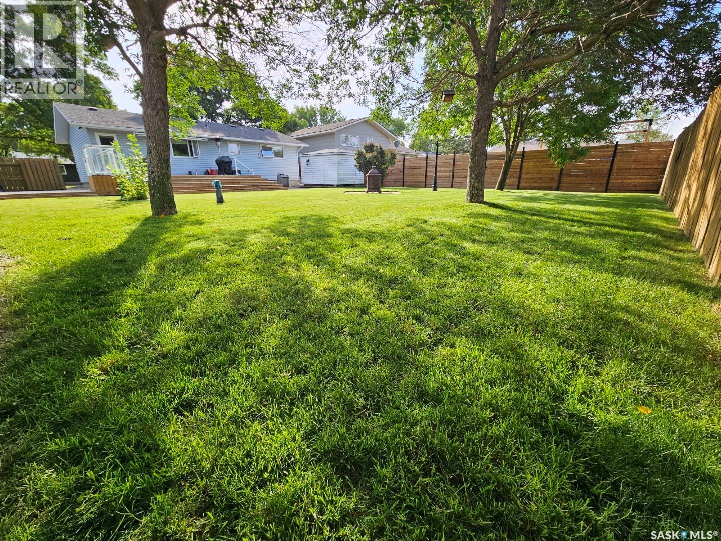 235 17th Street, Weyburn, Saskatchewan  S4H 2P1 - Photo 25 - SK018416