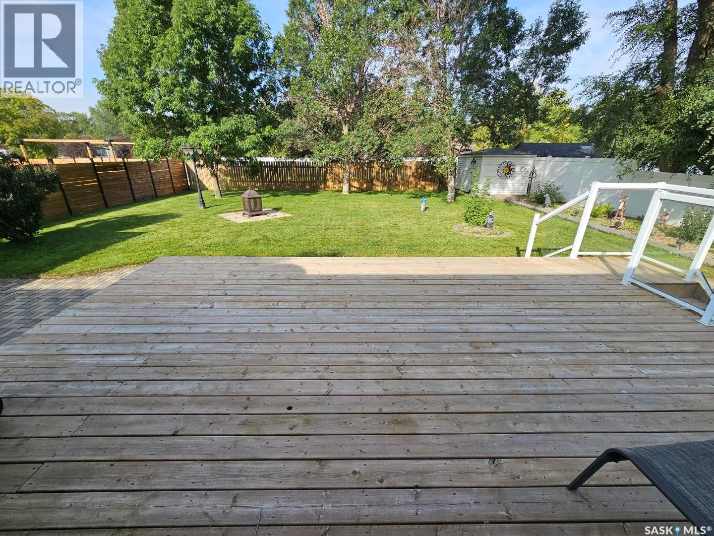 235 17th Street, Weyburn, Saskatchewan  S4H 2P1 - Photo 28 - SK018416
