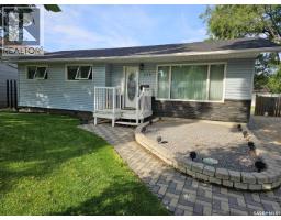 235 17th Street, Weyburn, Ca