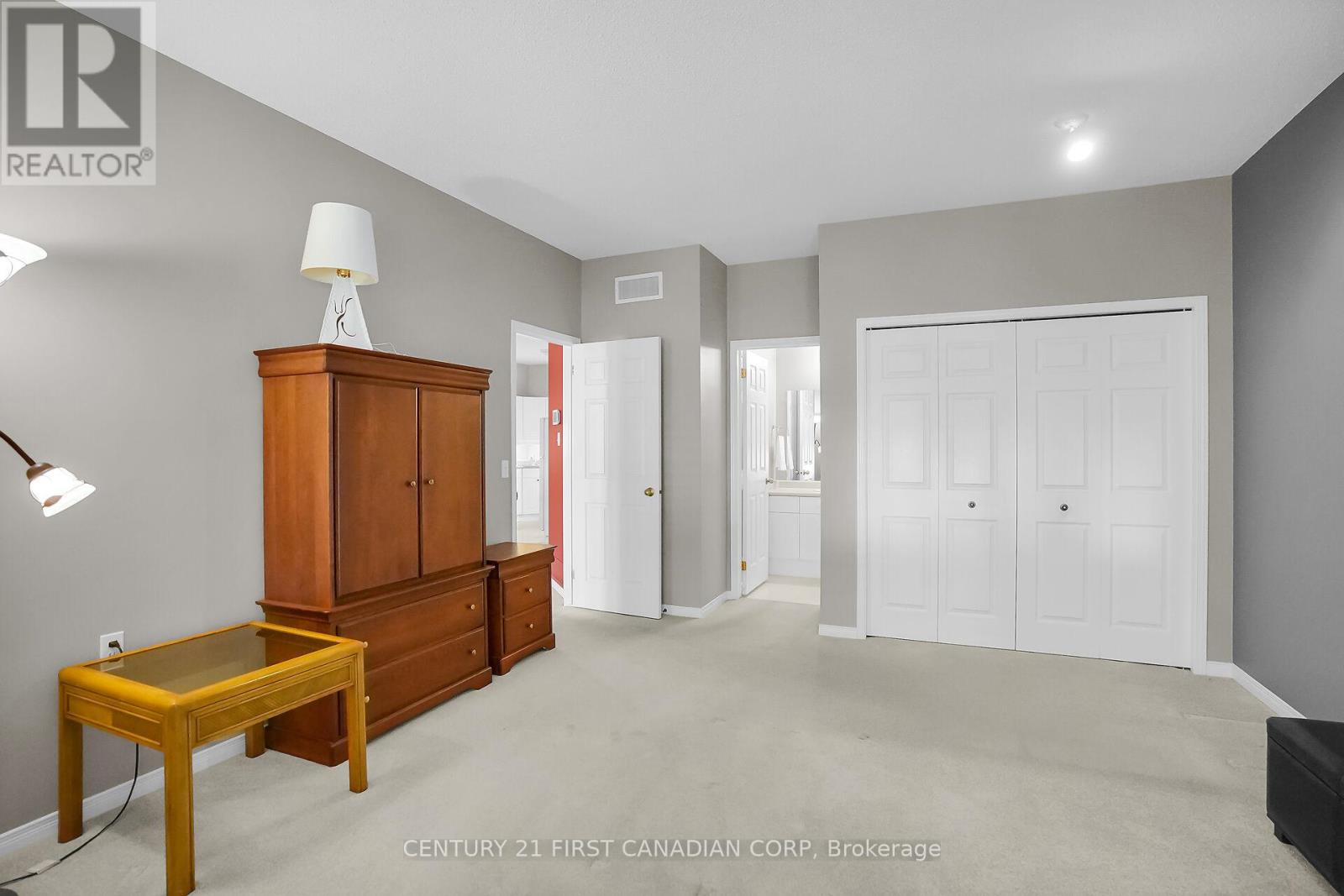 45 - 1555 Highbury Avenue N, London East, Ontario  N5Y 5R3 - Photo 14 - X12404245
