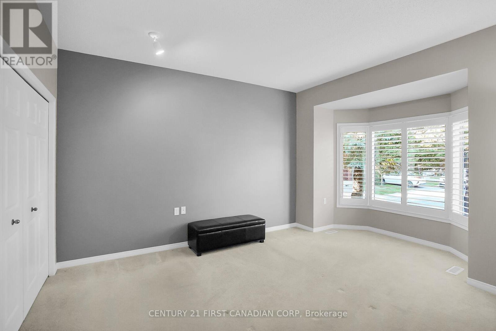 45 - 1555 Highbury Avenue N, London East, Ontario  N5Y 5R3 - Photo 13 - X12404245
