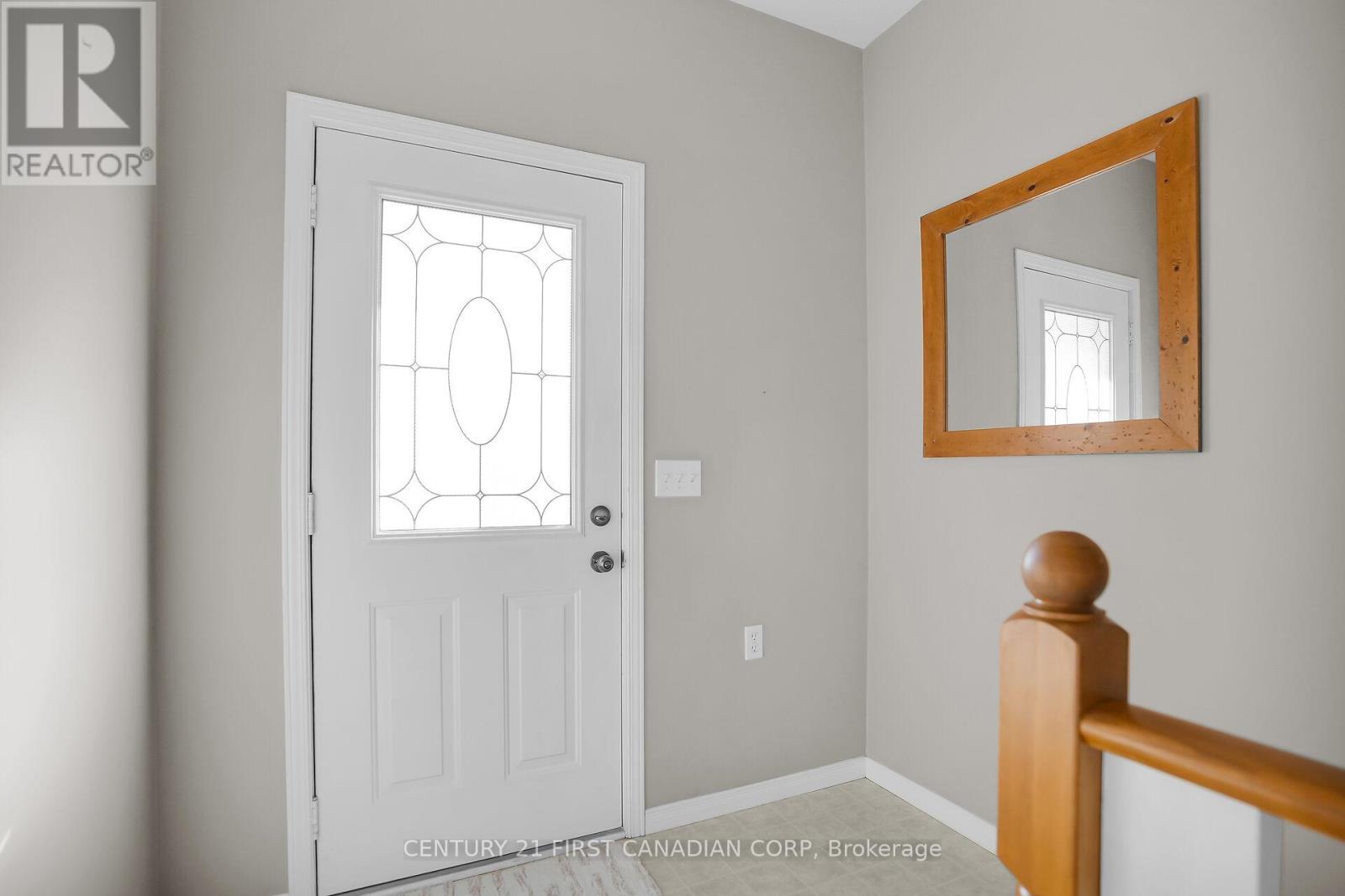 45 - 1555 Highbury Avenue N, London East, Ontario  N5Y 5R3 - Photo 4 - X12404245