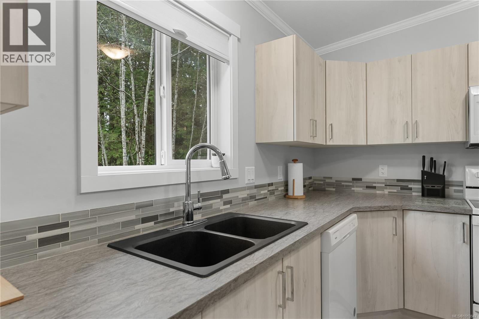 1040 Conville Rd, Gabriola Island, British Columbia  V0R 1X2 - Photo 12 - 1013947