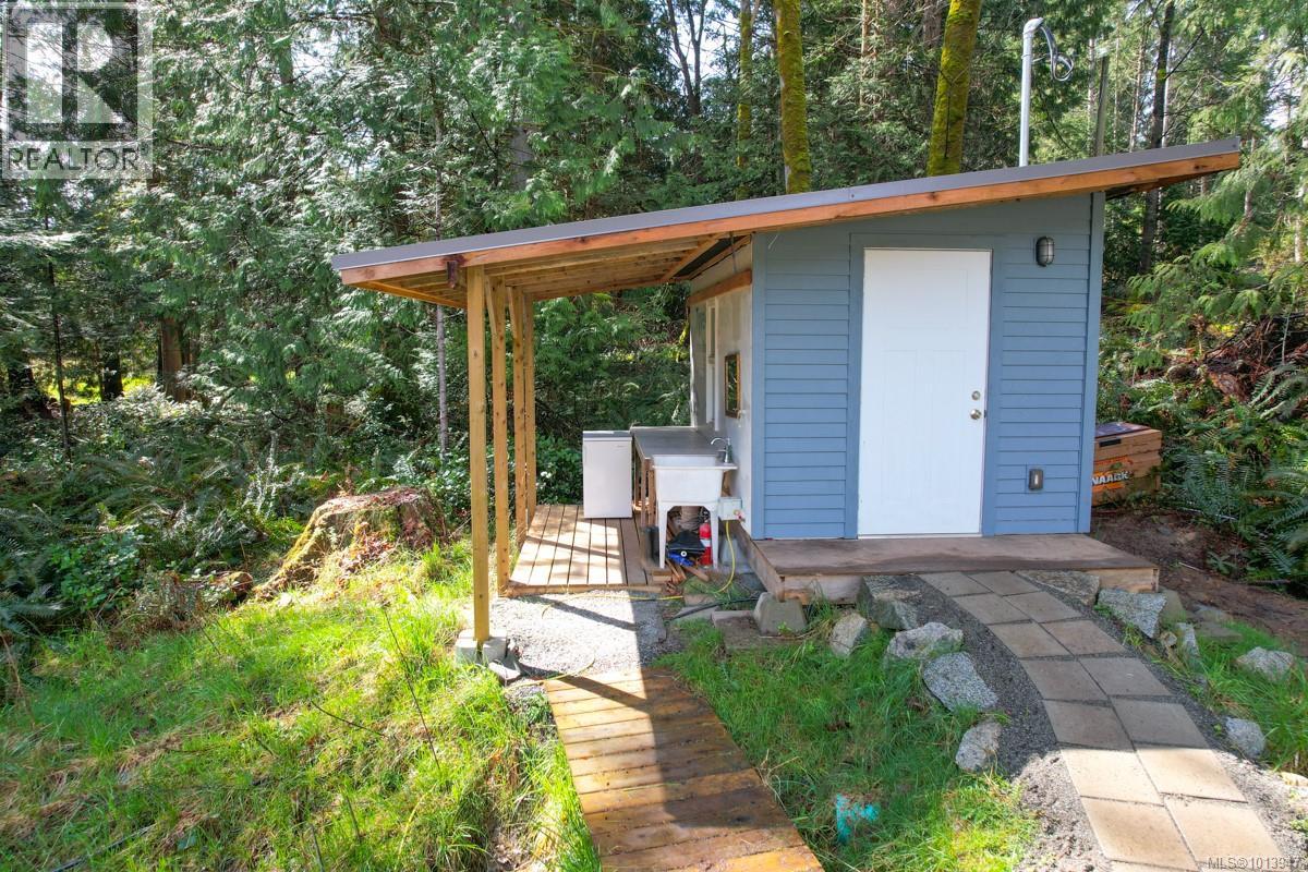 1040 Conville Rd, Gabriola Island, British Columbia  V0R 1X2 - Photo 32 - 1013947