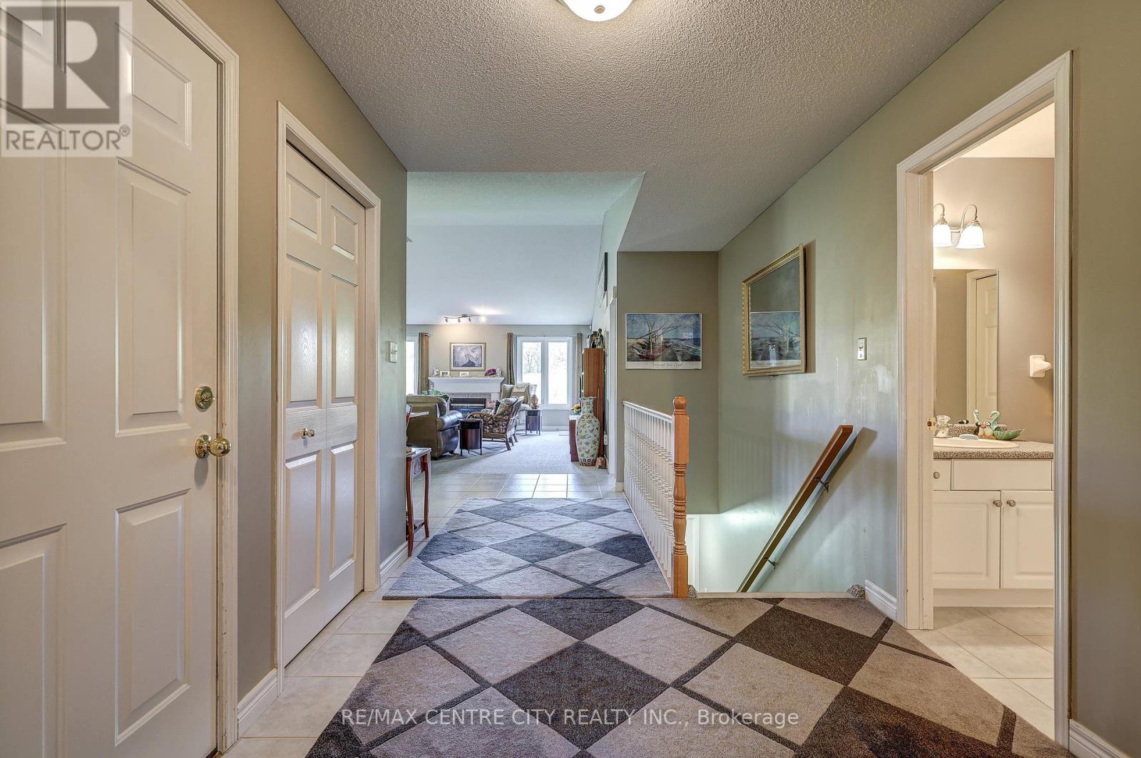 22 - 87 Donker Drive, St. Thomas, Ontario  N5P 4L2 - Photo 10 - X12404374