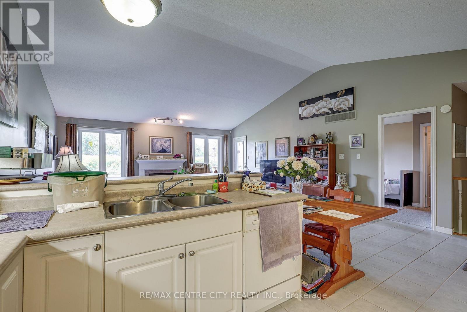 22 - 87 Donker Drive, St. Thomas, Ontario  N5P 4L2 - Photo 20 - X12404374