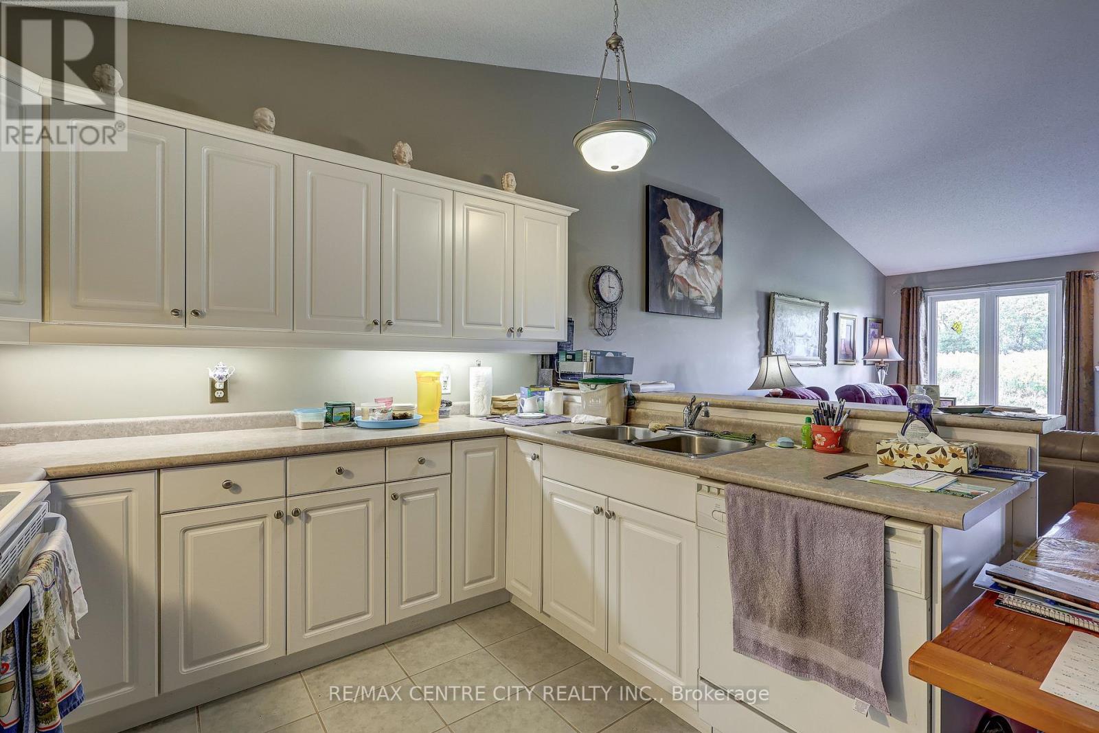 22 - 87 Donker Drive, St. Thomas, Ontario  N5P 4L2 - Photo 21 - X12404374