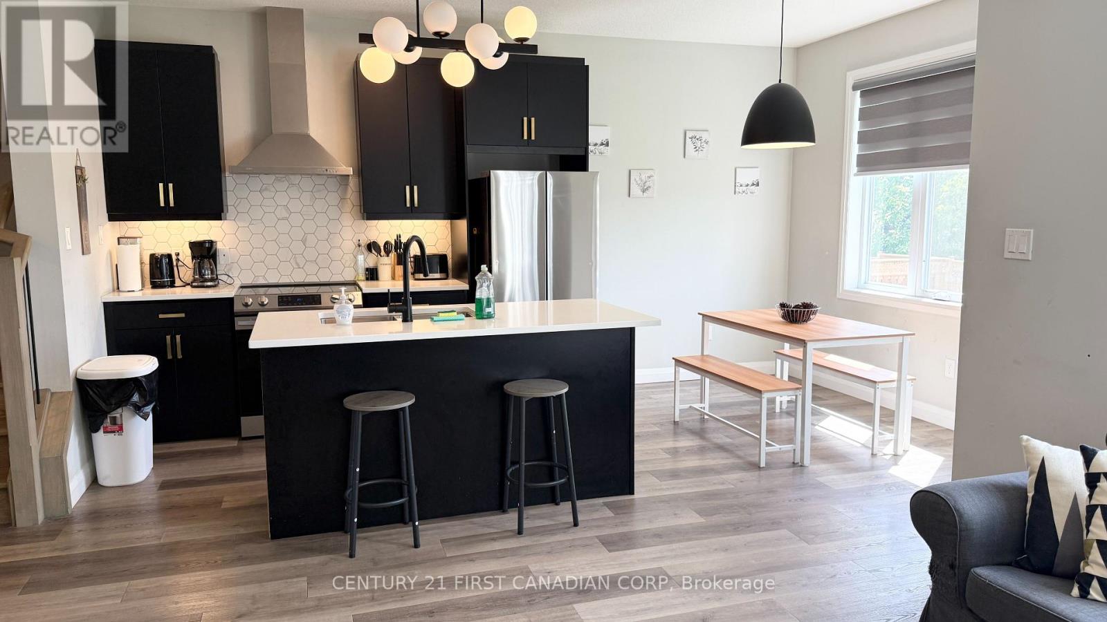 1814 Finley Crescent, London North, Ontario  N6G 0B4 - Photo 10 - X12404464