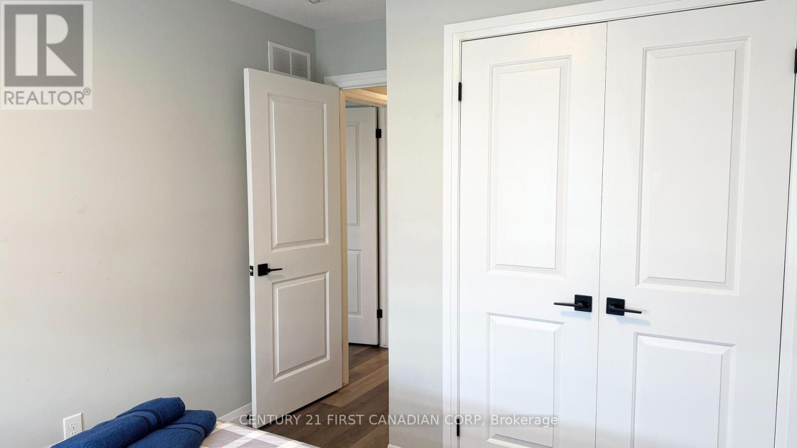 1814 Finley Crescent, London North, Ontario  N6G 0B4 - Photo 13 - X12404464