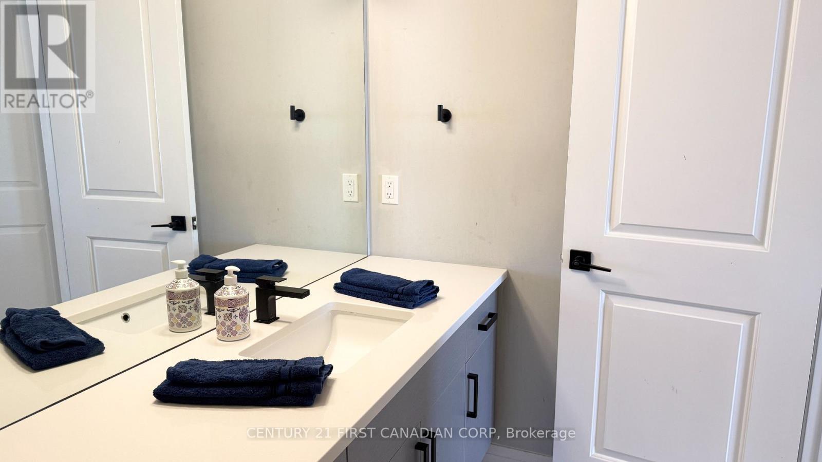 1814 Finley Crescent, London North, Ontario  N6G 0B4 - Photo 17 - X12404464
