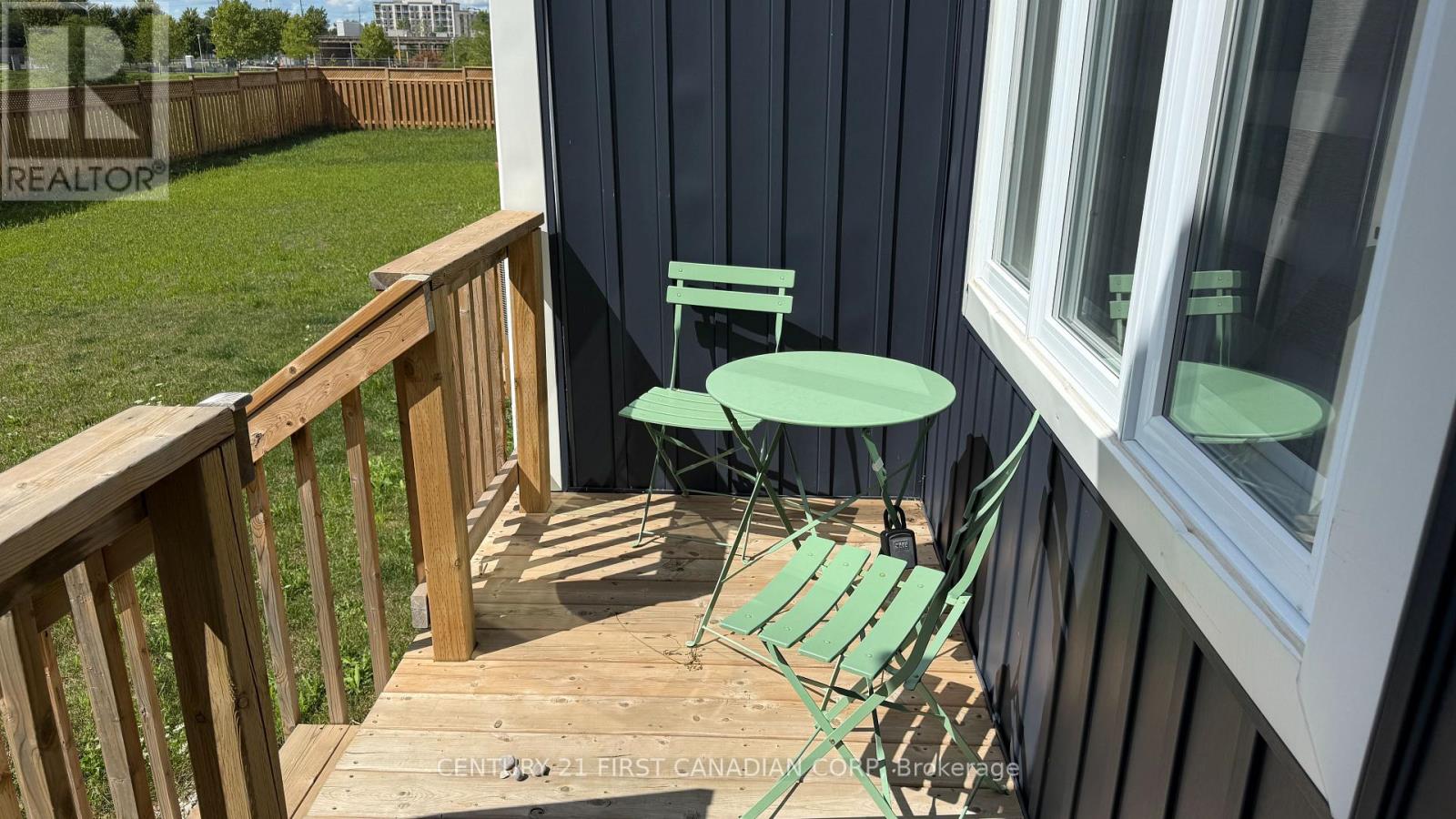 1814 Finley Crescent, London North, Ontario  N6G 0B4 - Photo 28 - X12404464