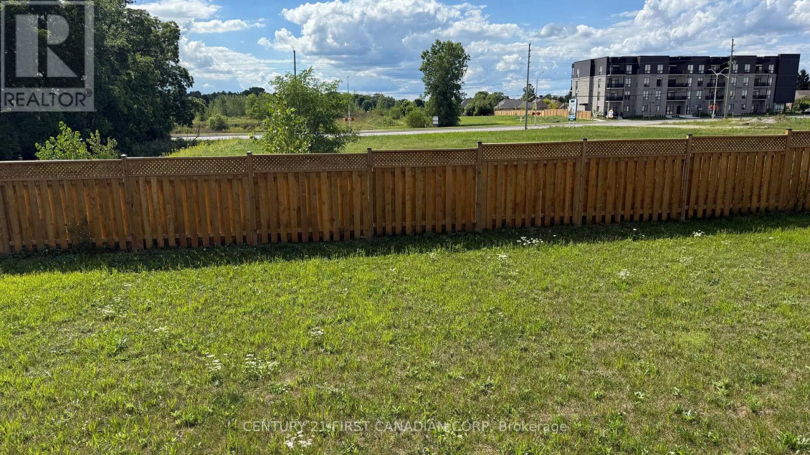 1814 Finley Crescent, London North, Ontario  N6G 0B4 - Photo 29 - X12404464