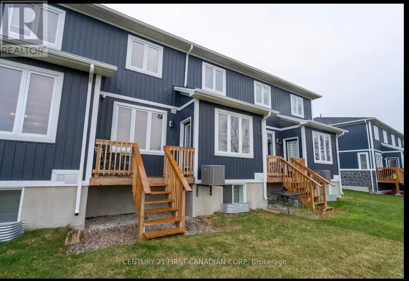 1814 Finley Crescent, London North, Ontario  N6G 0B4 - Photo 30 - X12404464
