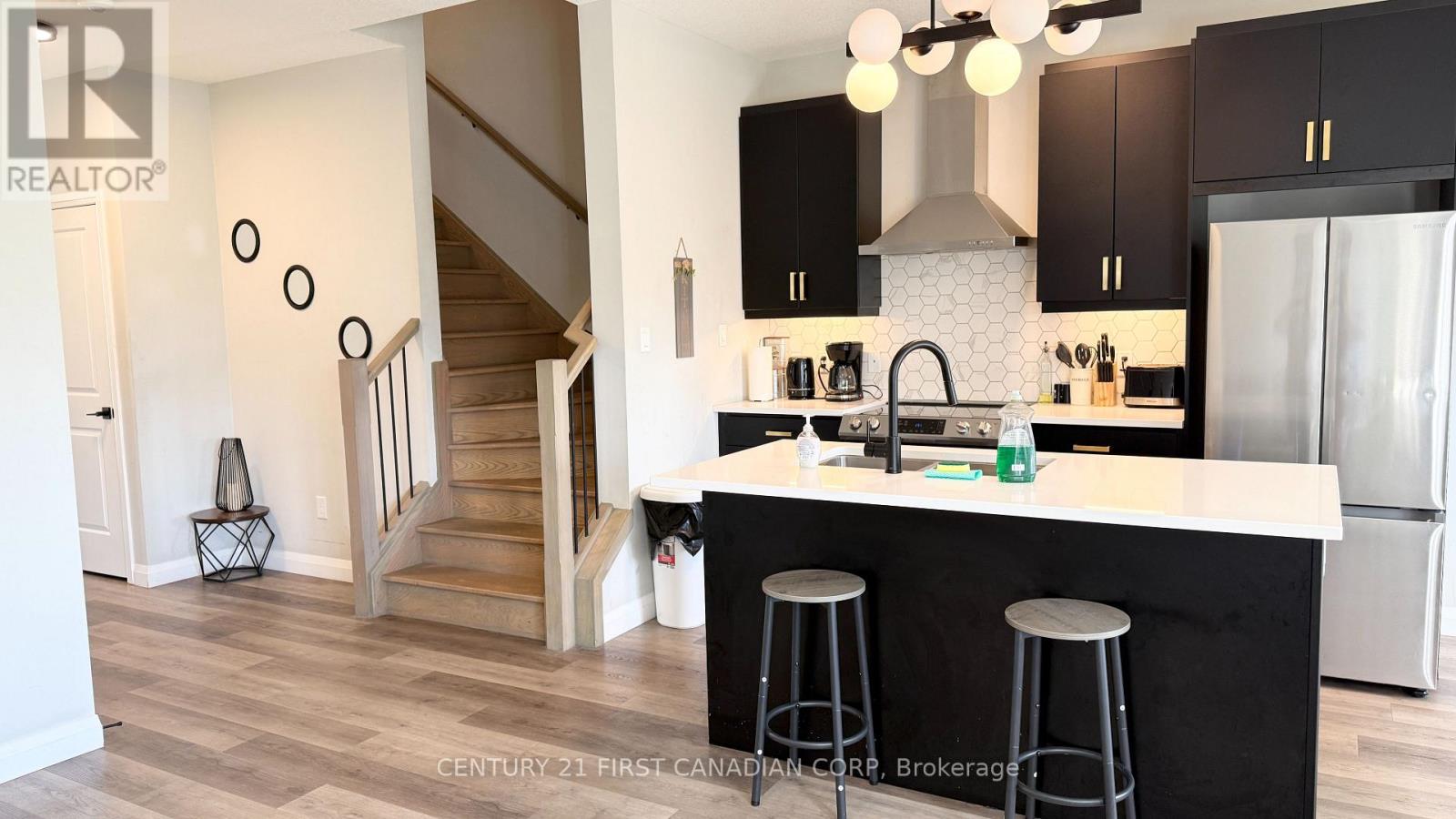 1814 Finley Crescent, London North, Ontario  N6G 0B4 - Photo 6 - X12404464