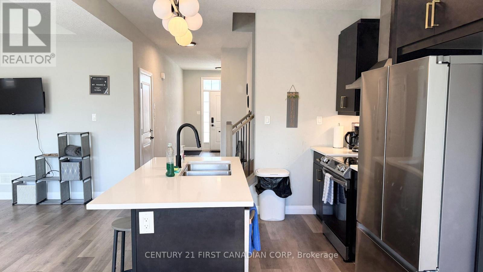 1814 Finley Crescent, London North, Ontario  N6G 0B4 - Photo 8 - X12404464
