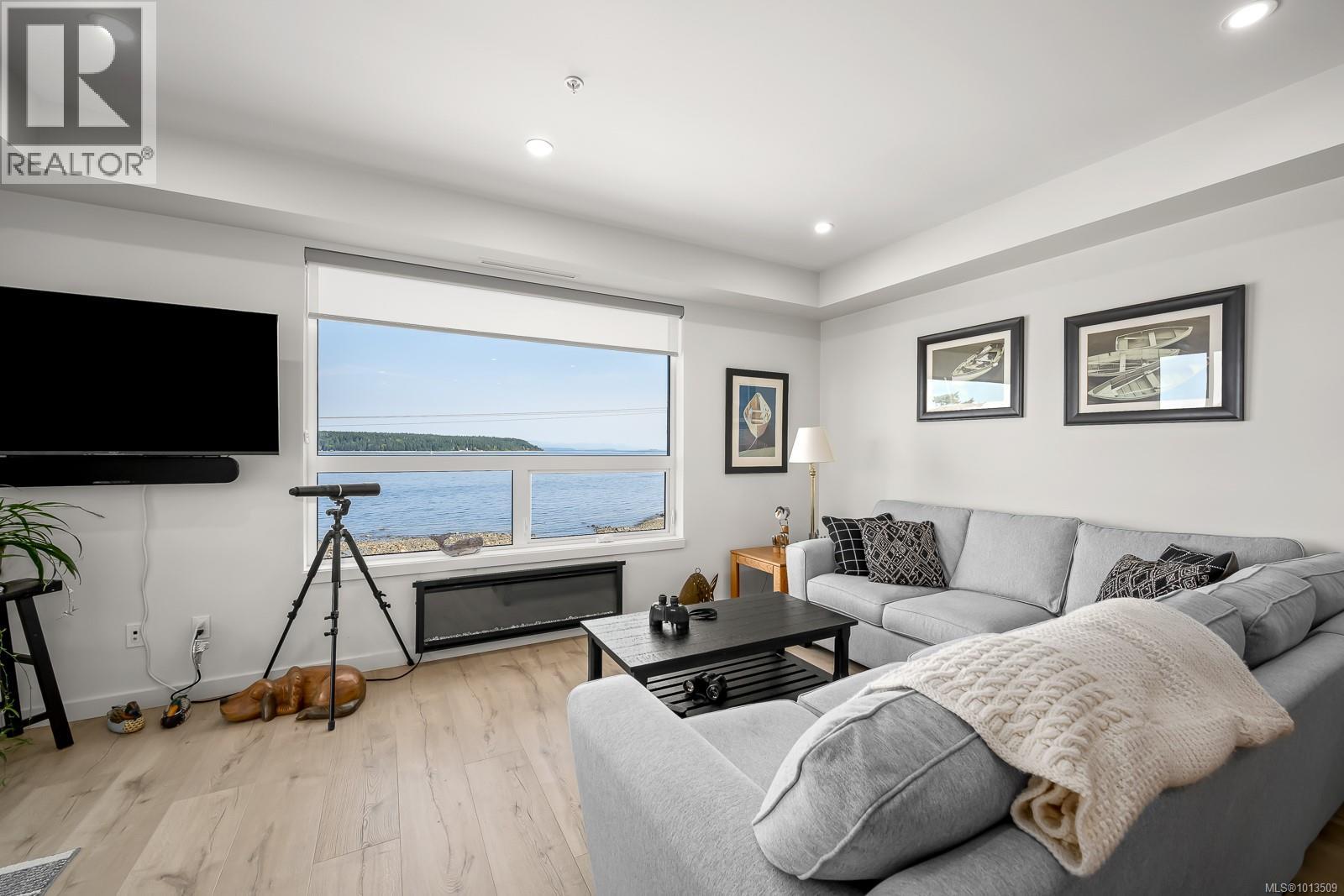 406 536 Island Hwy S, Campbell River, British Columbia  V9W 1A5 - Photo 3 - 1013509