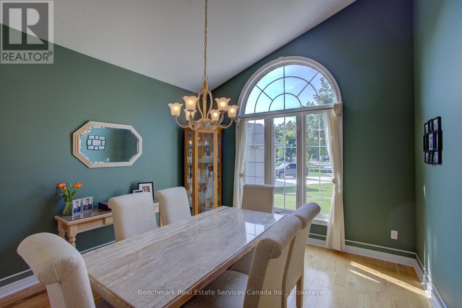 10 Oakwood Court, St. Marys, Ontario  N4X 1A5 - Photo 16 - X12404358
