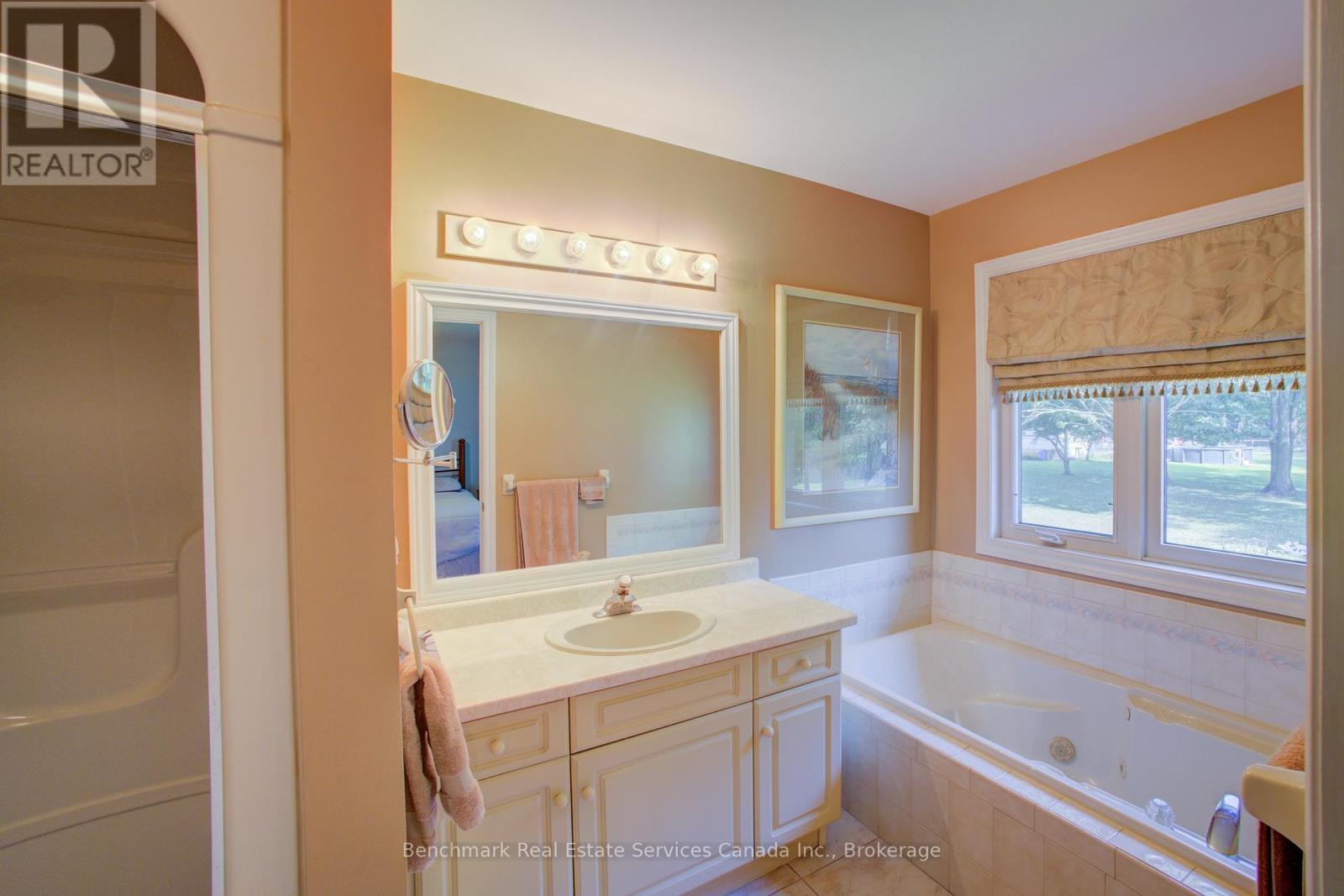 10 Oakwood Court, St. Marys, Ontario  N4X 1A5 - Photo 22 - X12404358