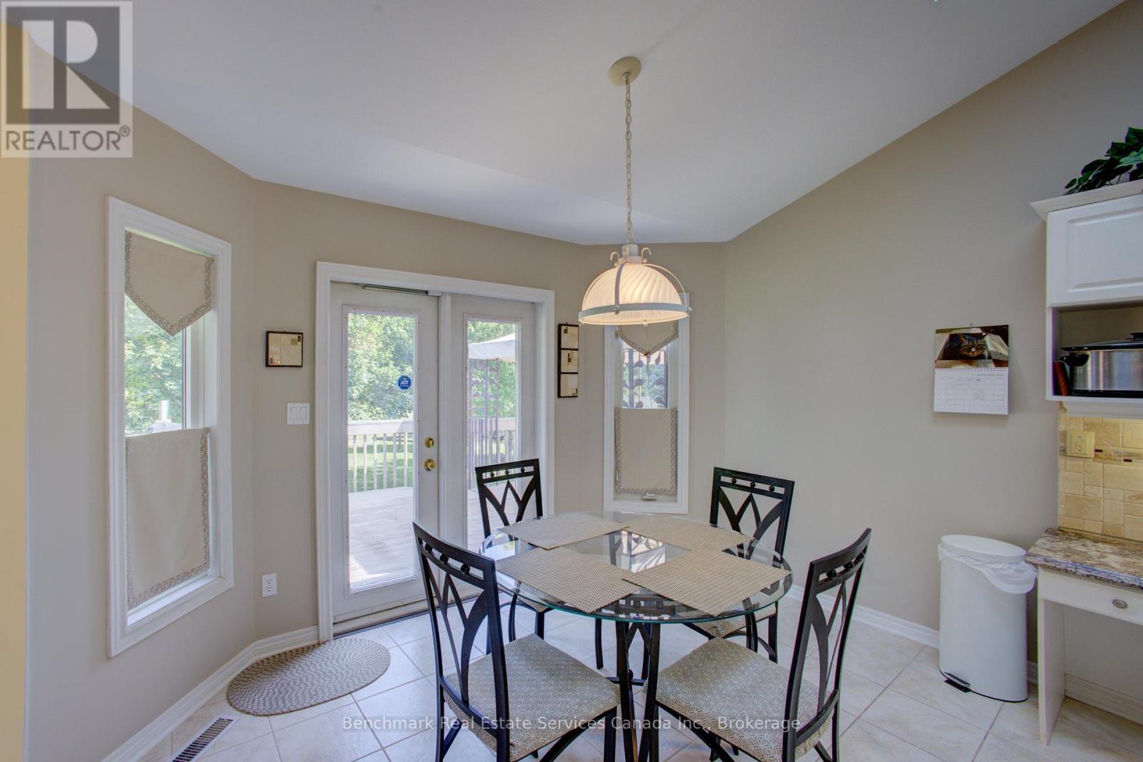10 Oakwood Court, St. Marys, Ontario  N4X 1A5 - Photo 8 - X12404358