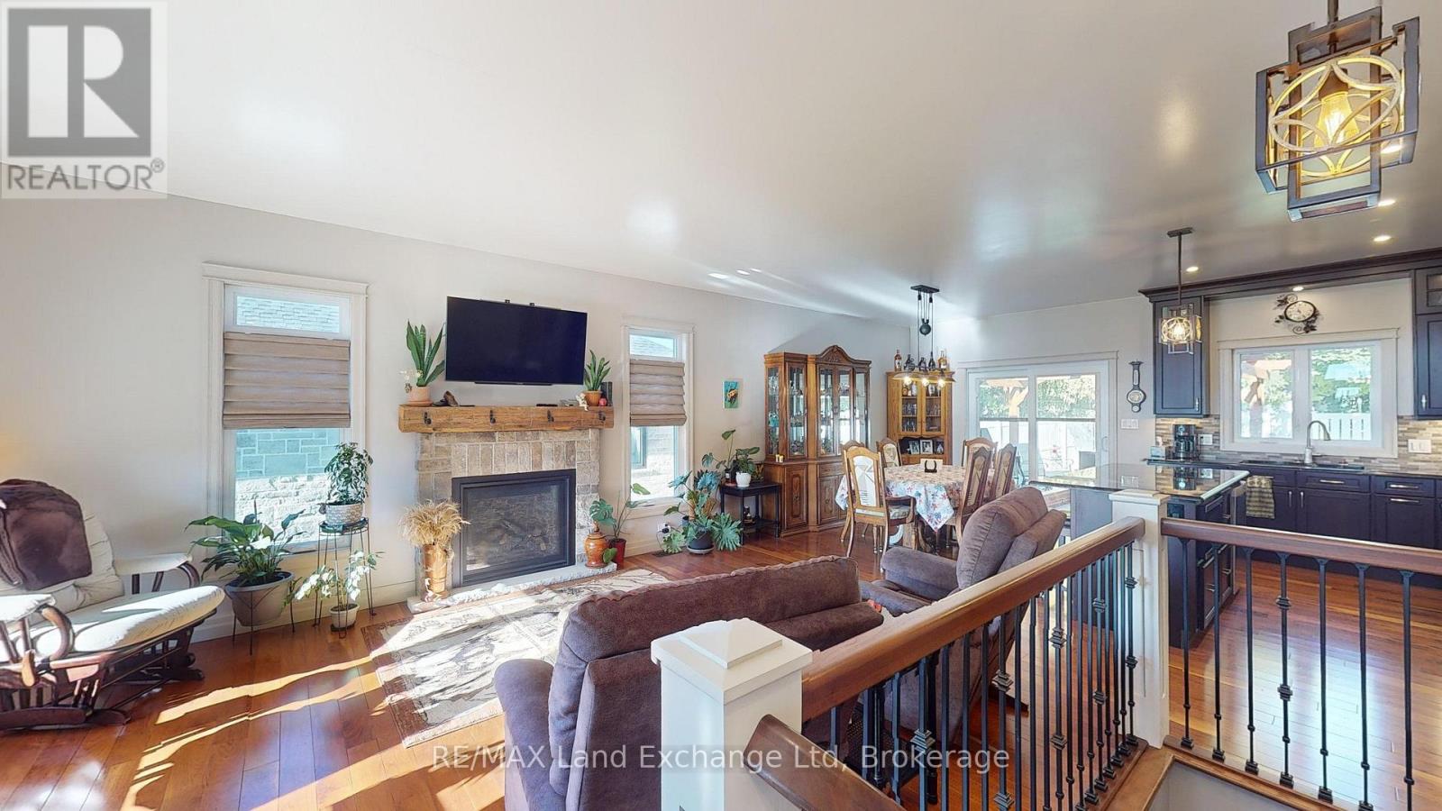 661 Gloria Street, North Huron, Ontario  N0M 1H0 - Photo 6 - X12404381