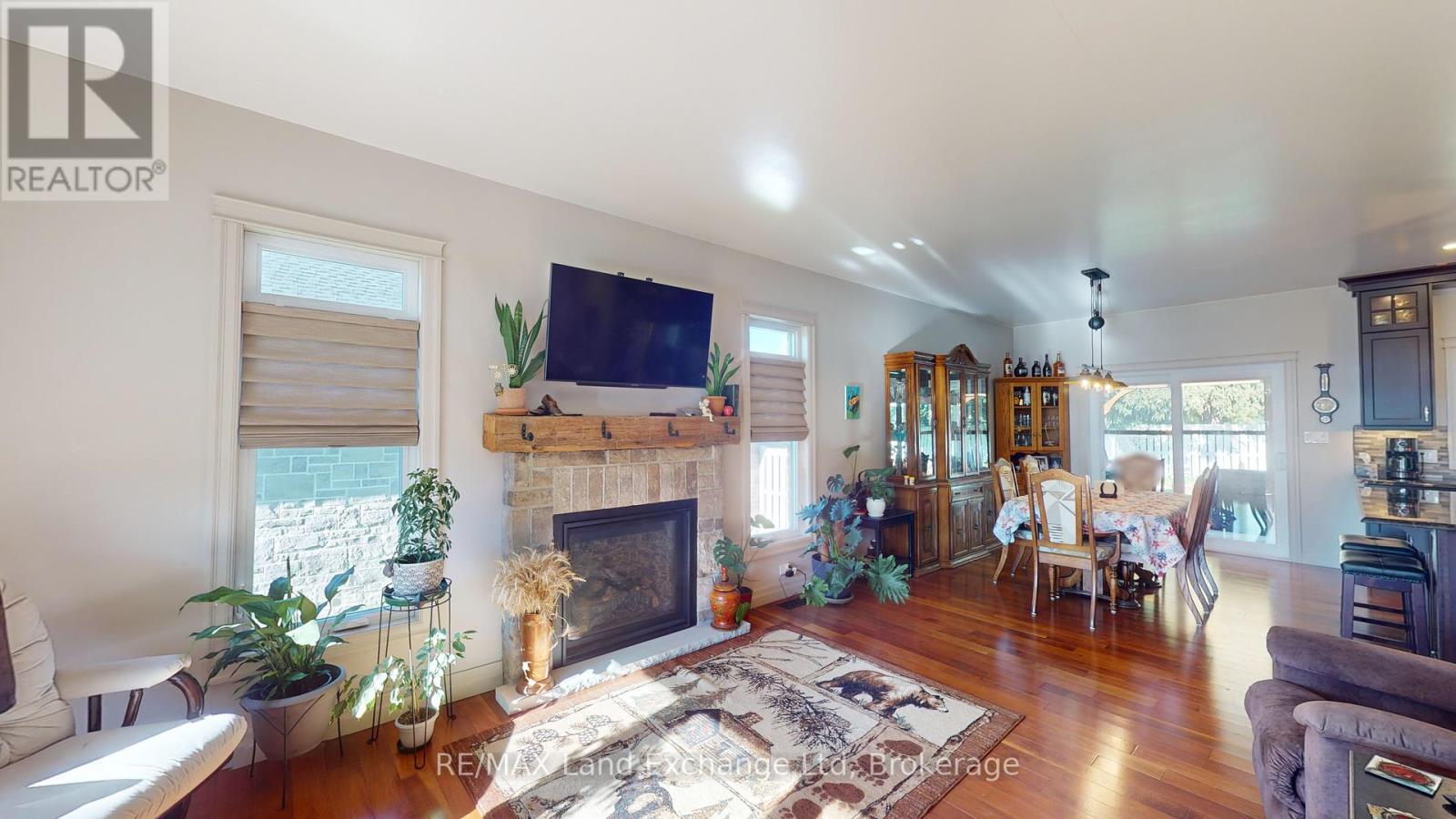 661 Gloria Street, North Huron, Ontario  N0M 1H0 - Photo 7 - X12404381