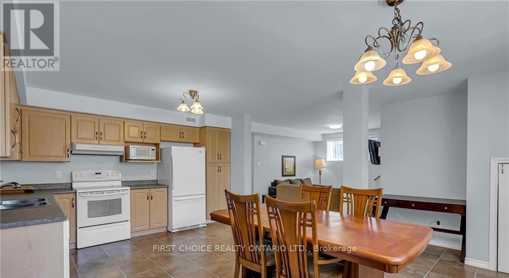 1547 Vercheres Street, Ottawa, Ontario  K1C 7C7 - Photo 13 - X12404404