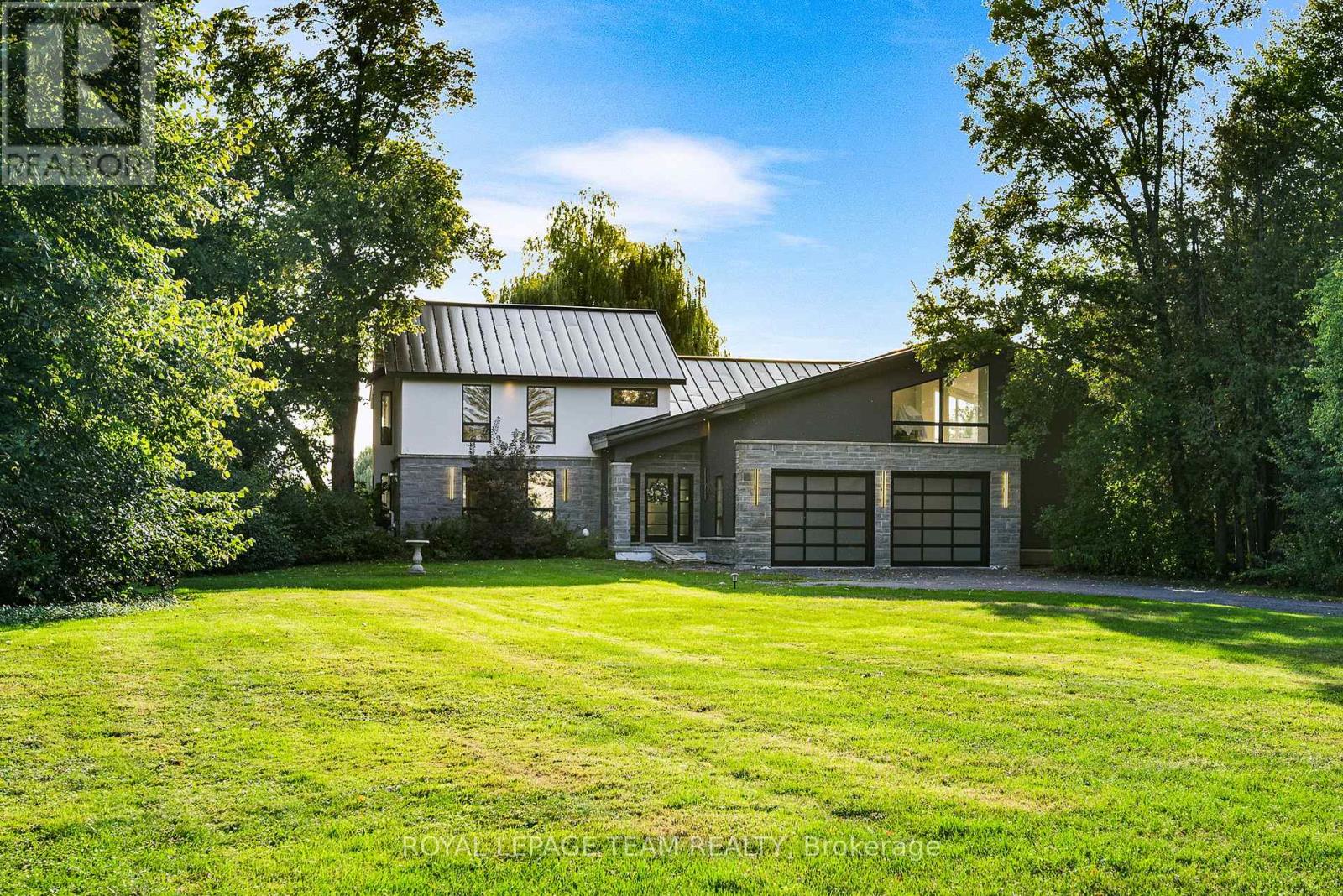 2318 SUMMERSIDE DRIVE, Ottawa, Ontario