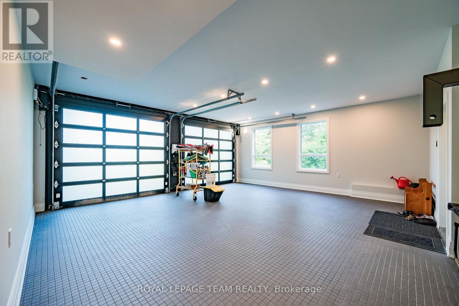 2318 Summerside Drive, Ottawa, Ontario  K4M 1B4 - Photo 45 - X12404457