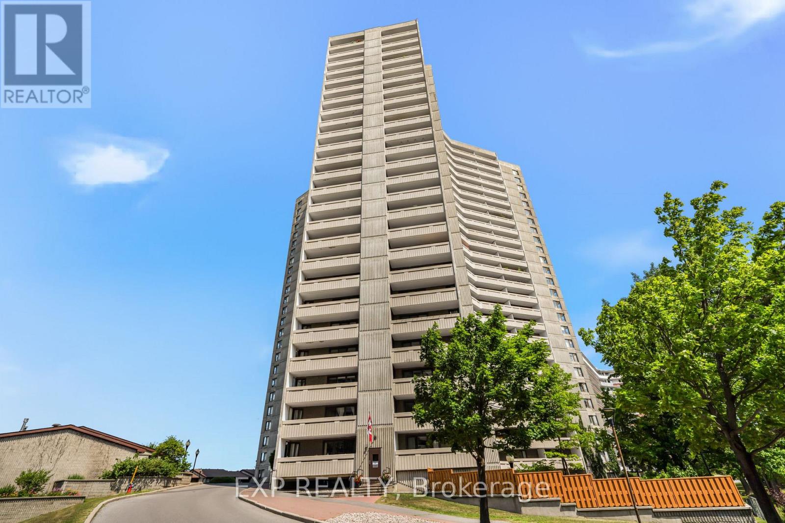 1501 - 1081 Ambleside Drive, Ottawa, Ontario  K2B 8C8 - Photo 2 - X12404484