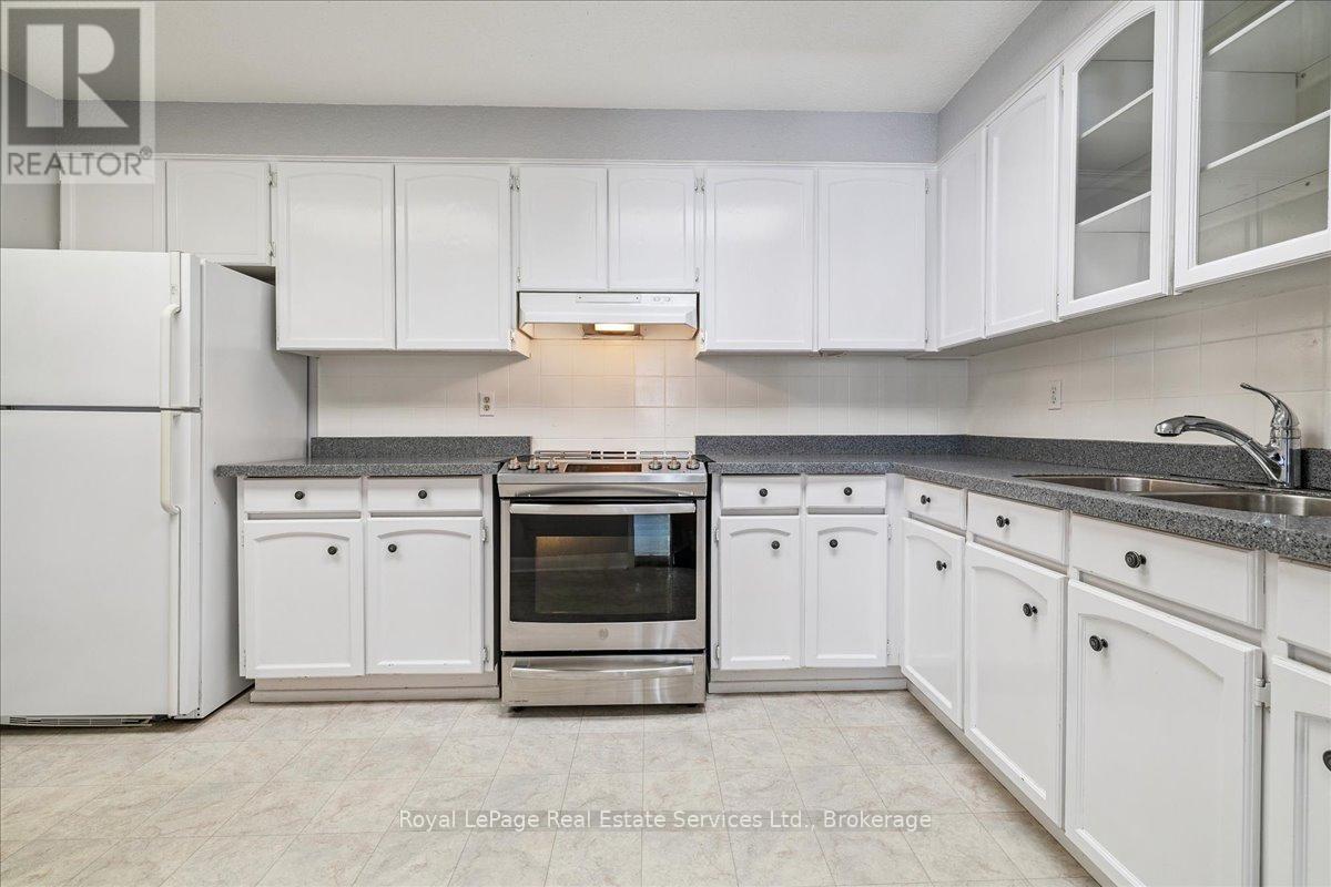 508 - 2185 Marine Drive, Oakville, Ontario  L6L 5L6 - Photo 17 - W12404347