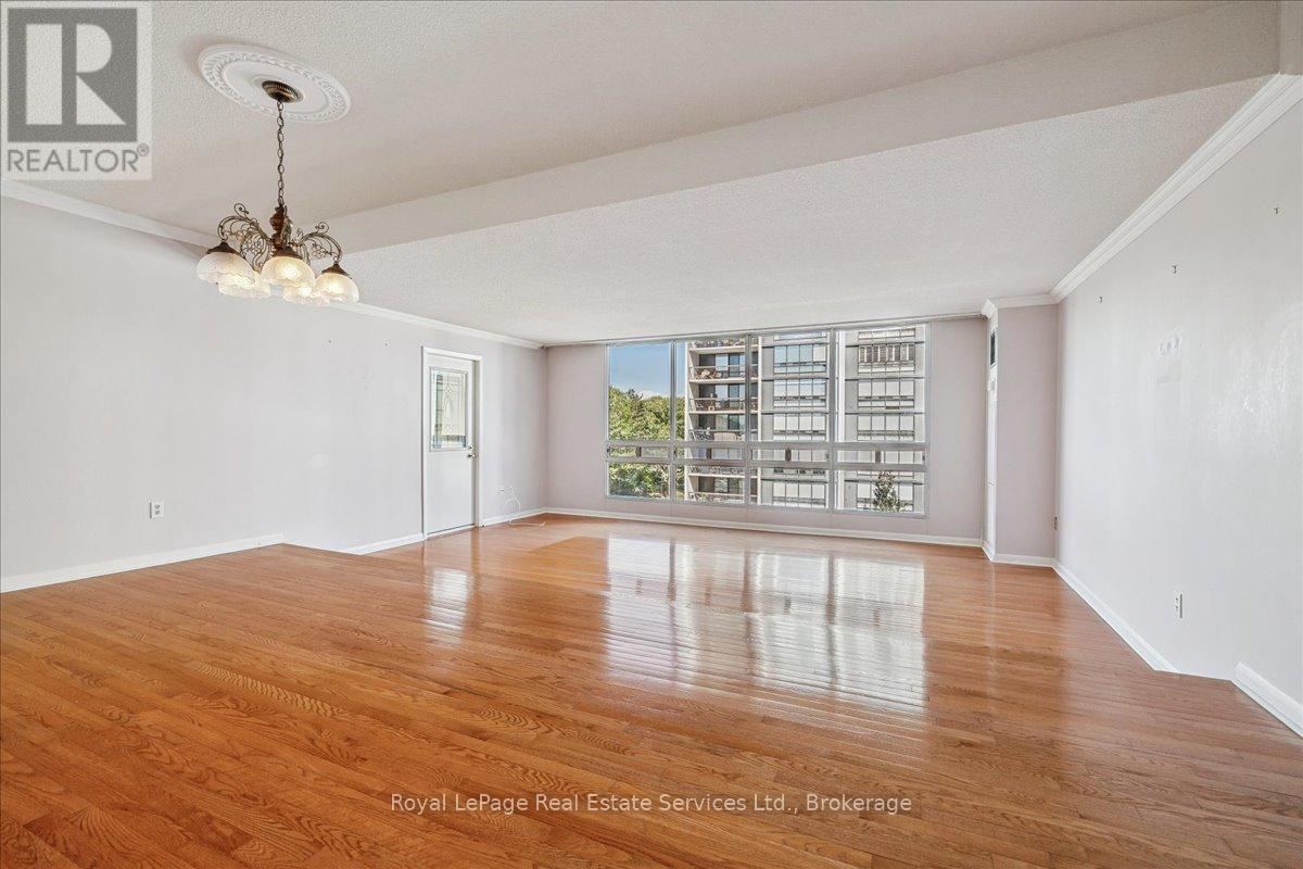 508 - 2185 Marine Drive, Oakville, Ontario  L6L 5L6 - Photo 6 - W12404347