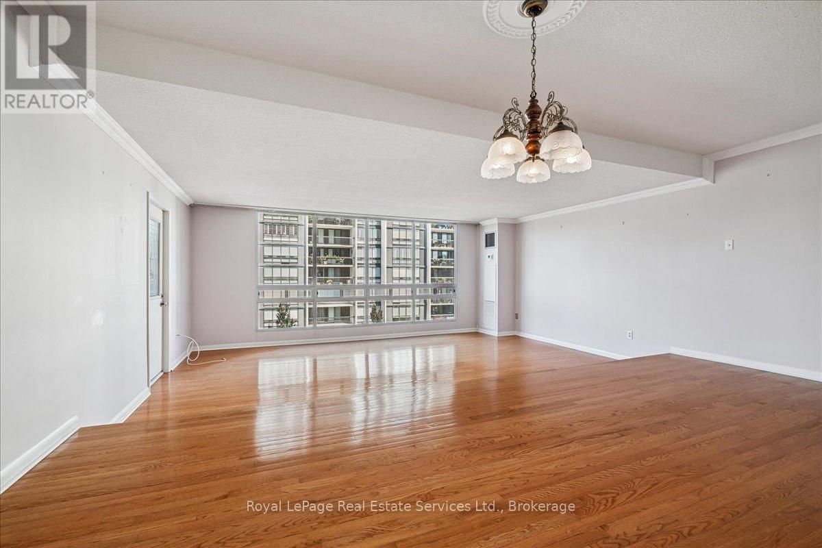 508 - 2185 Marine Drive, Oakville, Ontario  L6L 5L6 - Photo 7 - W12404347