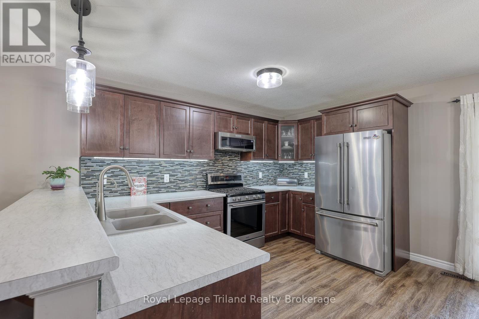 34 Tartan Drive, Zorra, Ontario  N0J 1J0 - Photo 12 - X12404359