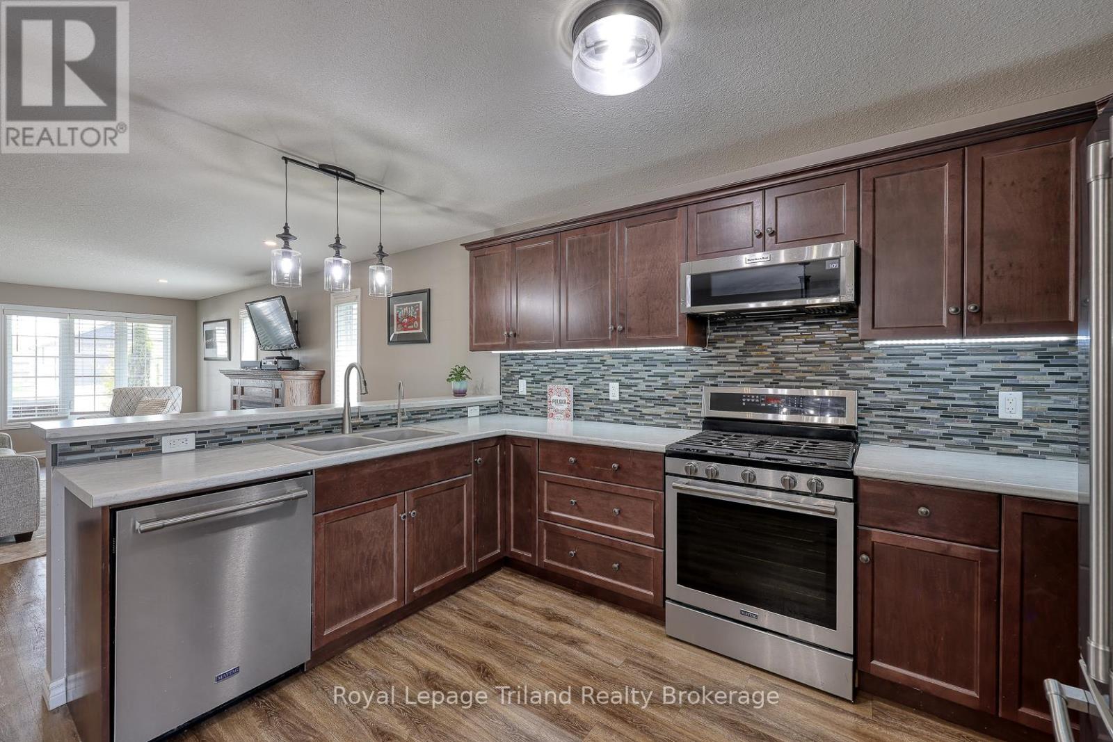 34 Tartan Drive, Zorra, Ontario  N0J 1J0 - Photo 13 - X12404359
