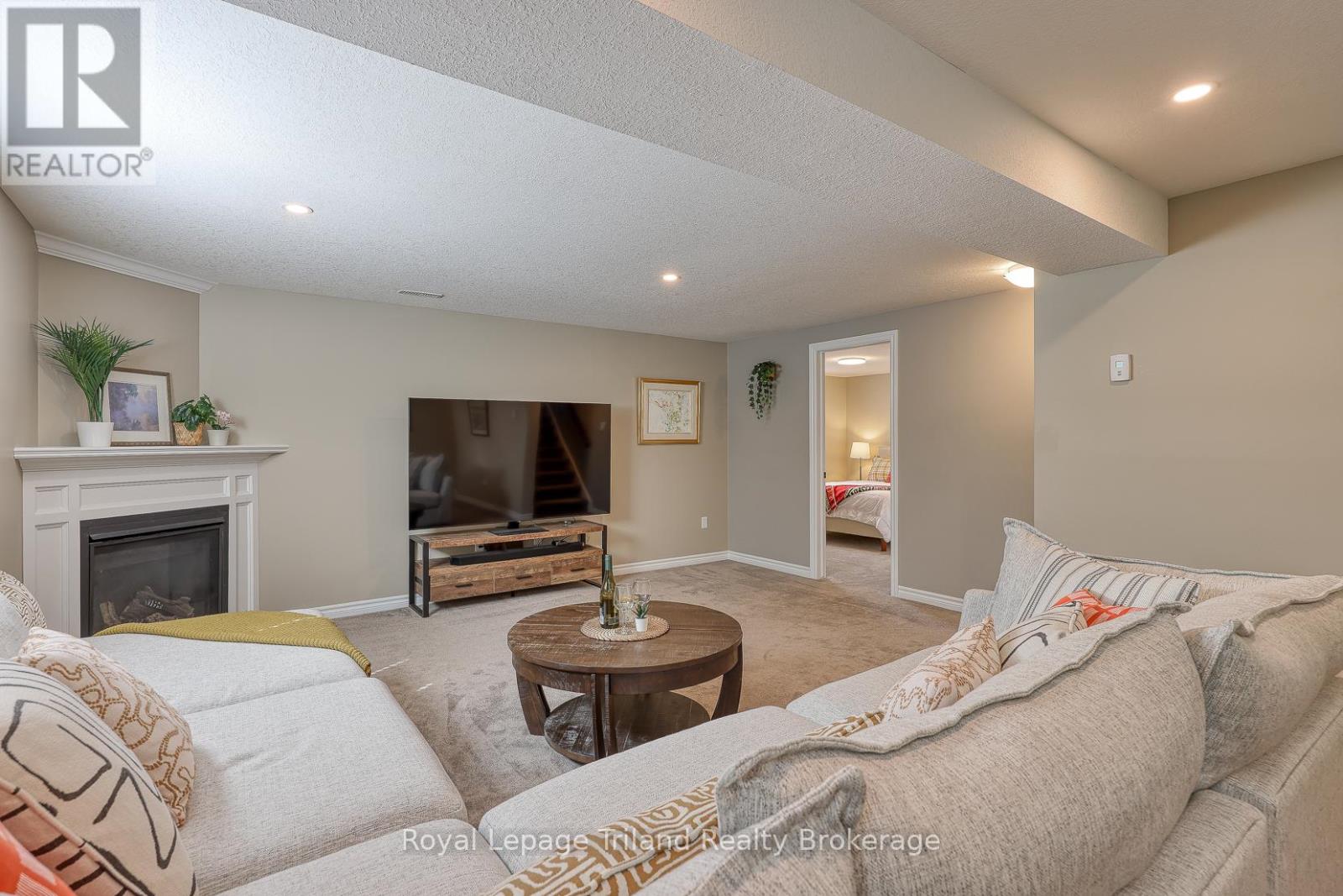 34 Tartan Drive, Zorra, Ontario  N0J 1J0 - Photo 23 - X12404359