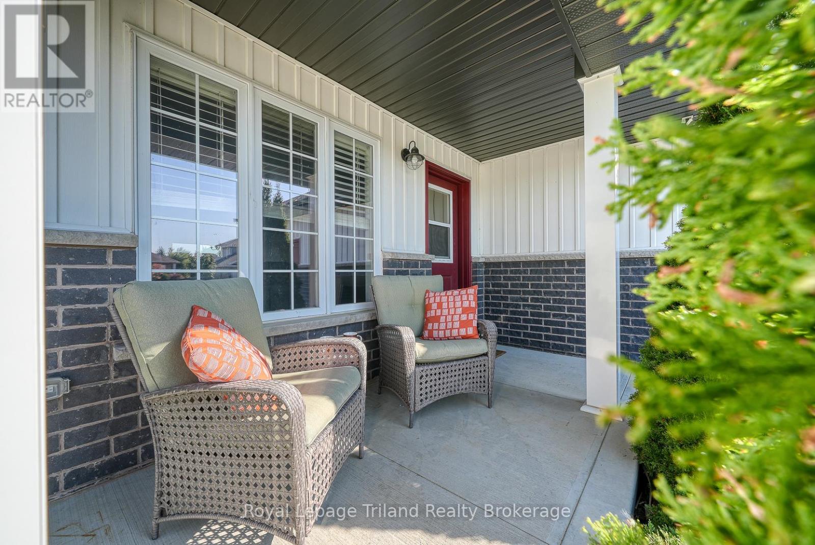 34 Tartan Drive, Zorra, Ontario  N0J 1J0 - Photo 6 - X12404359