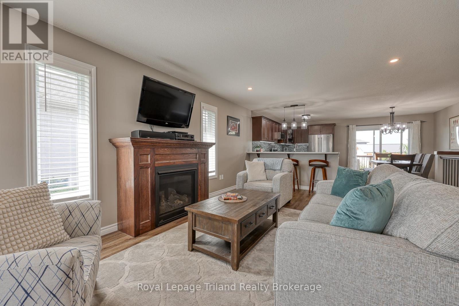 34 Tartan Drive, Zorra, Ontario  N0J 1J0 - Photo 7 - X12404359