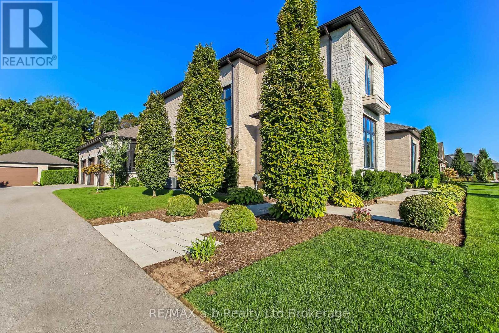 48 Otterview Drive, Norwich, Ontario  N0J 1R0 - Photo 1 - X12404493