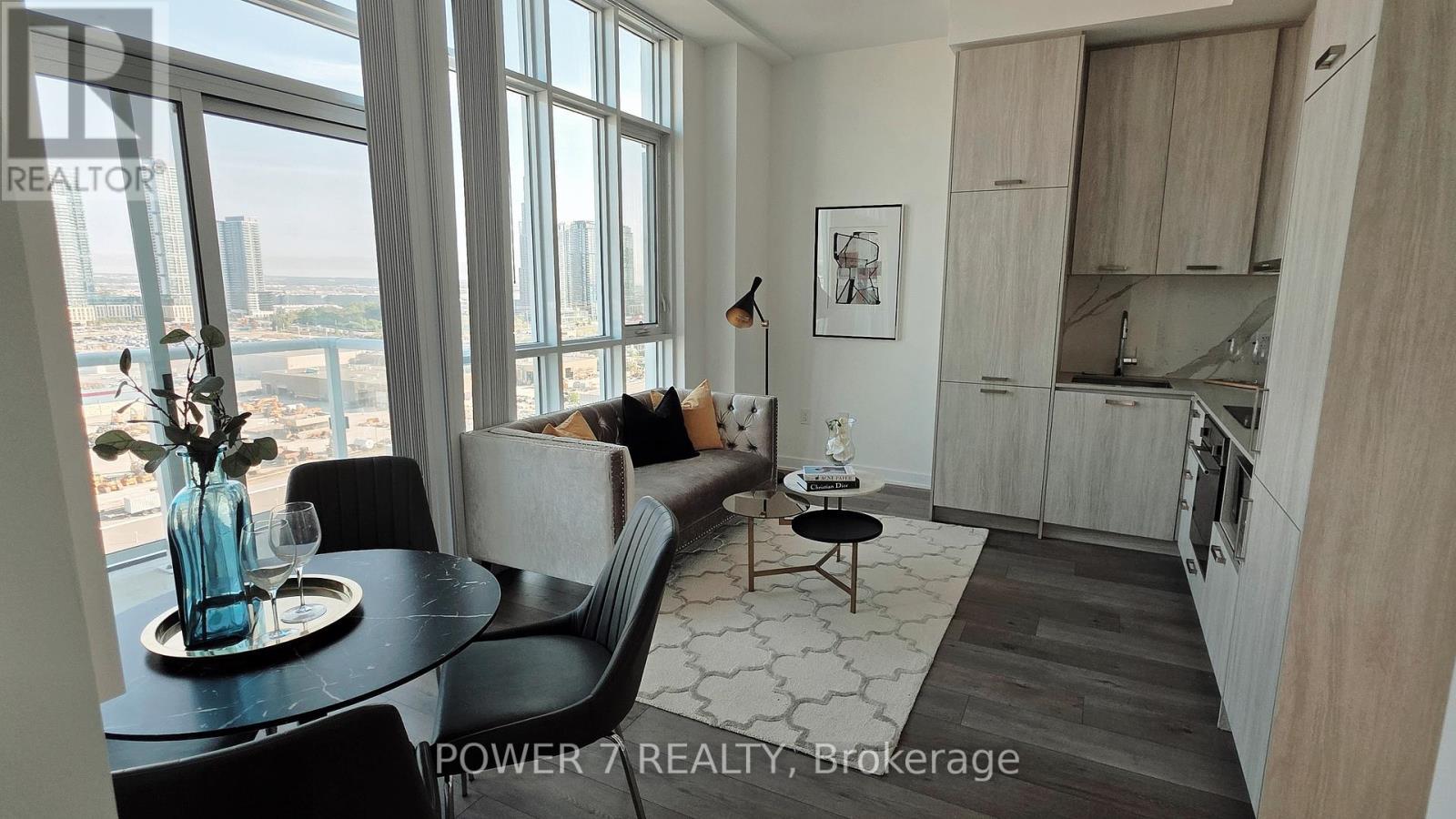 1801 - 10 Honeycrisp Crescent, Vaughan, Ontario  L4K 0M7 - Photo 6 - N12368135