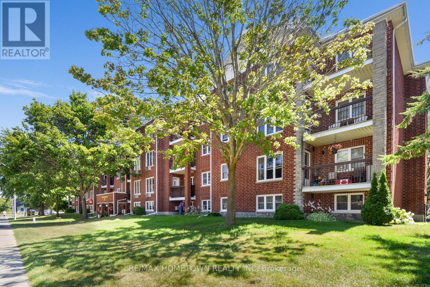 311 - 21 Liston Avenue, Brockville, Ontario  K6V 7B3 - Photo 2 - X12404408