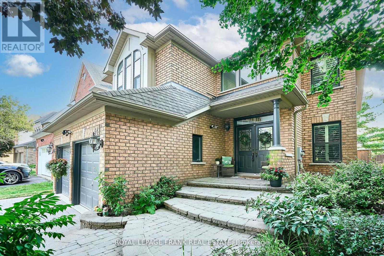 54 Gartshore Drive, Whitby, Ontario  L1P 1N6 - Photo 2 - E12404416