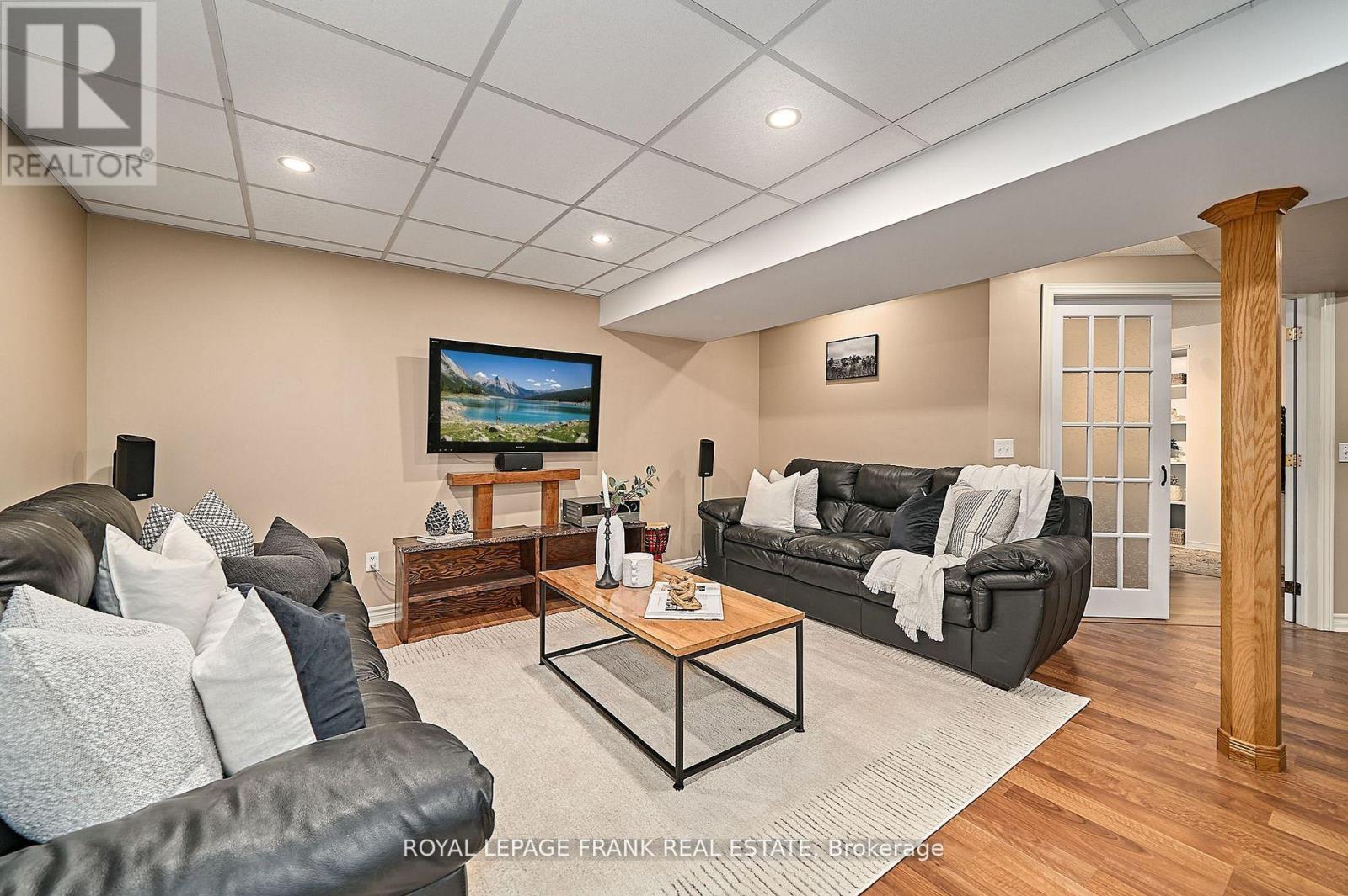 54 Gartshore Drive, Whitby, Ontario  L1P 1N6 - Photo 34 - E12404416