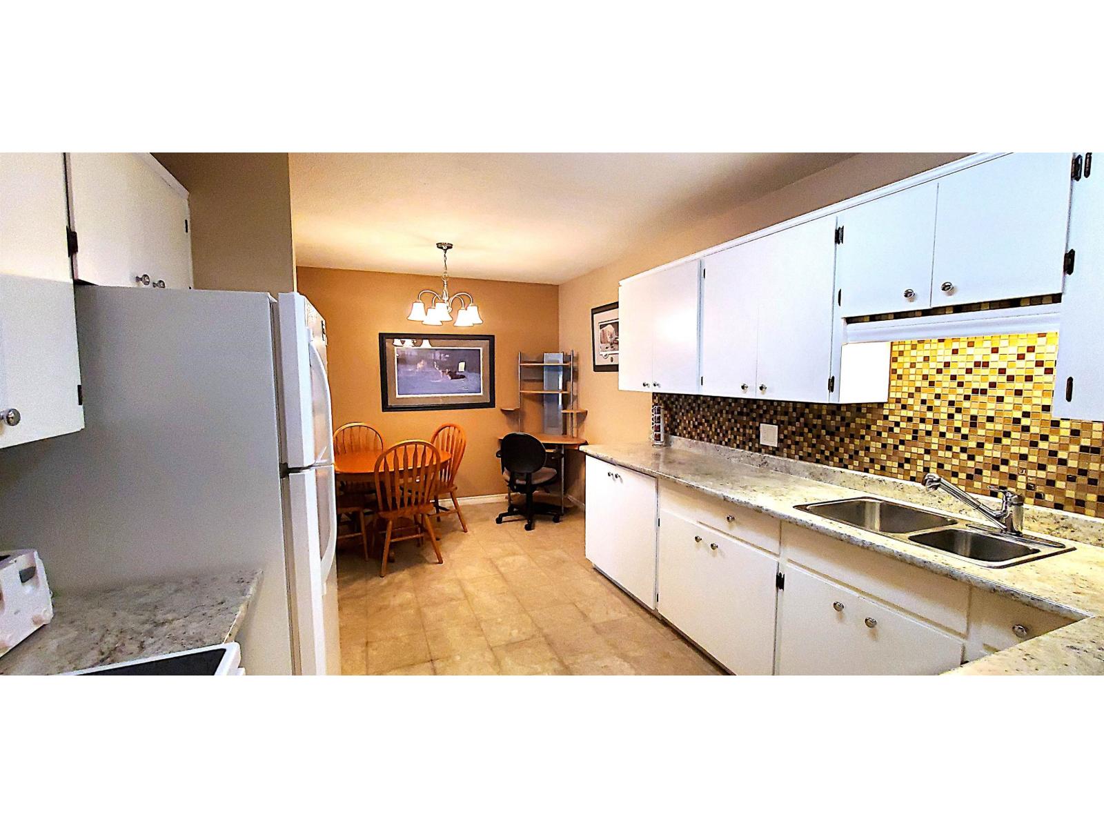 202 33464 George Ferguson Way, Abbotsford, British Columbia  V2S 2L8 - Photo 4 - R3047740