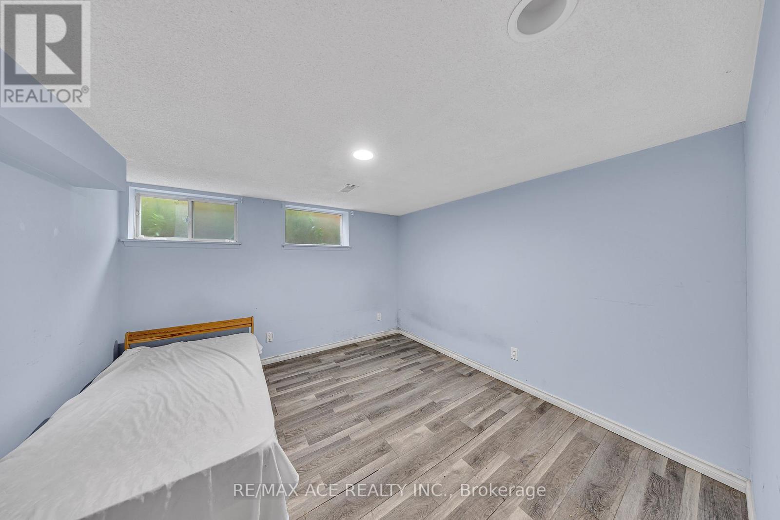 3 Hogan Drive, Toronto (Woburn), Ontario  M1G 2H1 - Photo 28 - E12404310