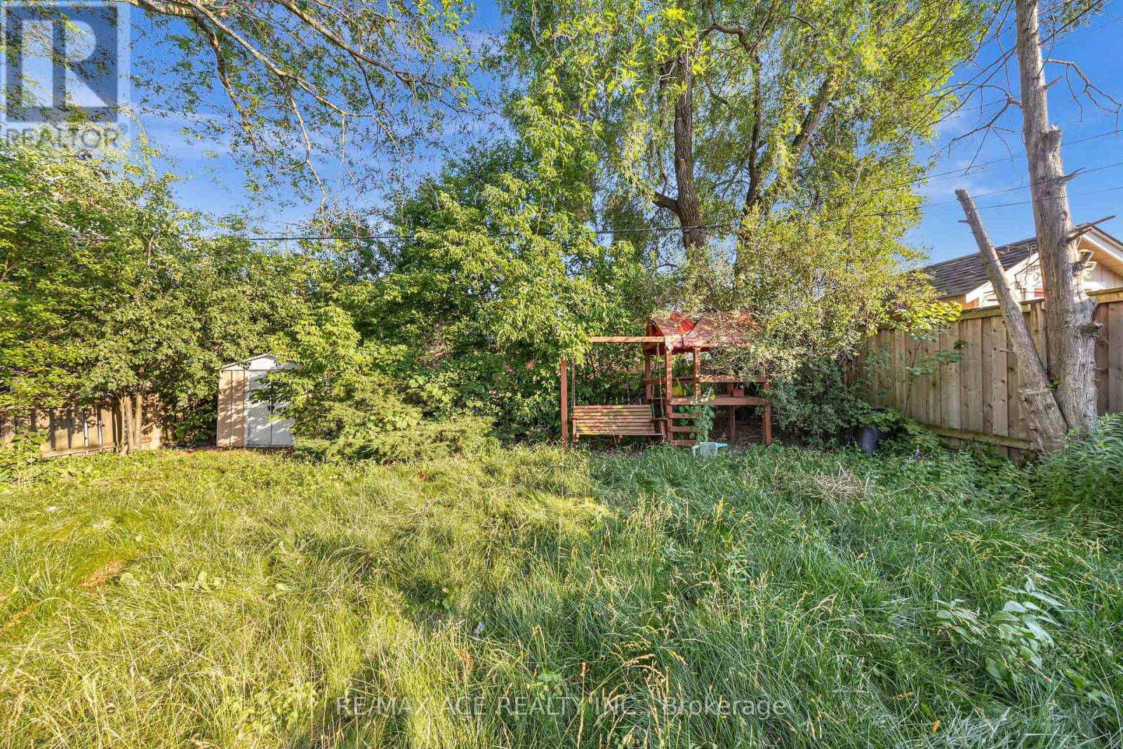 3 Hogan Drive, Toronto (Woburn), Ontario  M1G 2H1 - Photo 9 - E12404310