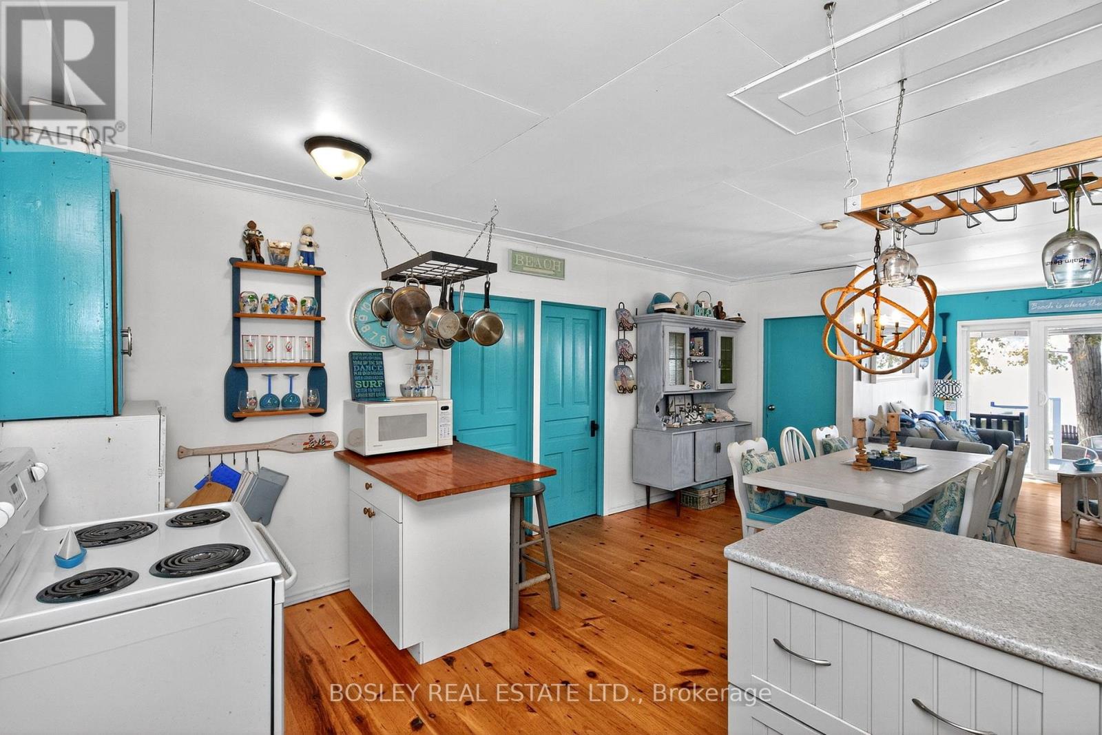 18 Tiny Beaches Road S, Tiny, Ontario  L0L 2J0 - Photo 18 - S12404329